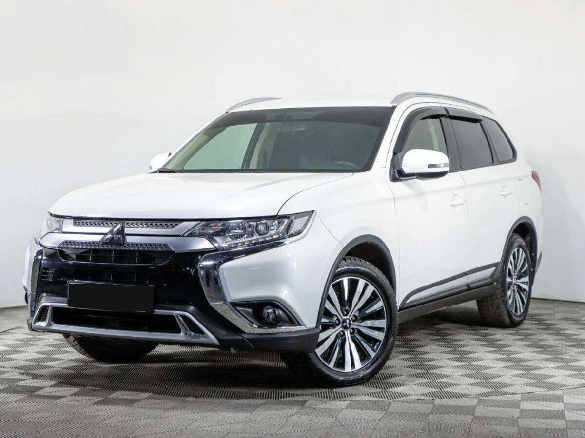 Mitsubishi Outlander 2021 года с пробегом. Посмотреть фото