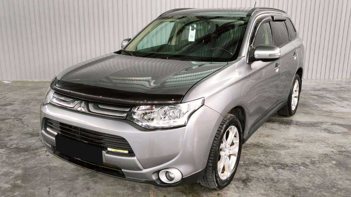 Mitsubishi Outlander 2012 года с пробегом. Посмотреть фото