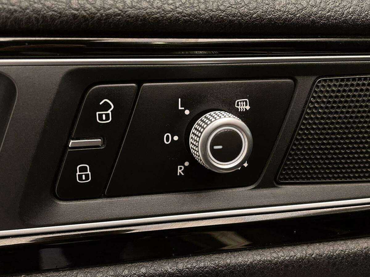 Volkswagen Touareg 2015 года с пробегом. Фото: #15