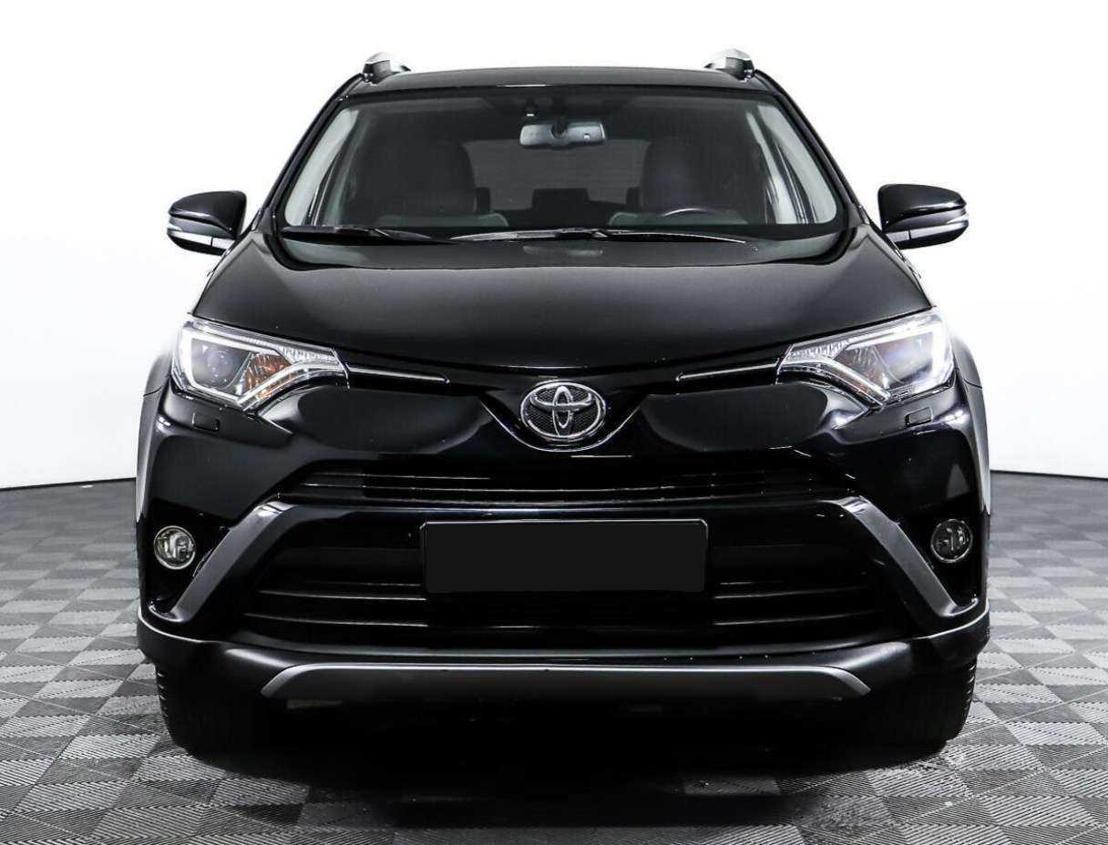 Toyota RAV4 2017 года с пробегом. Фото: #1