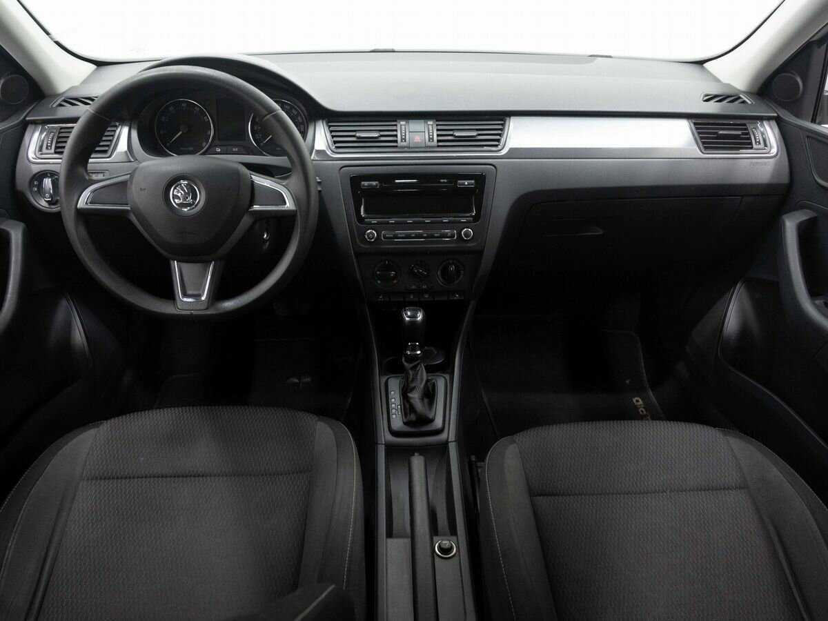 Skoda Rapid 2015 года с пробегом. Фото: #12