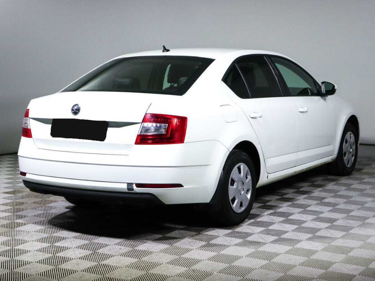 Skoda Octavia 2019 года с пробегом. Фото: #3