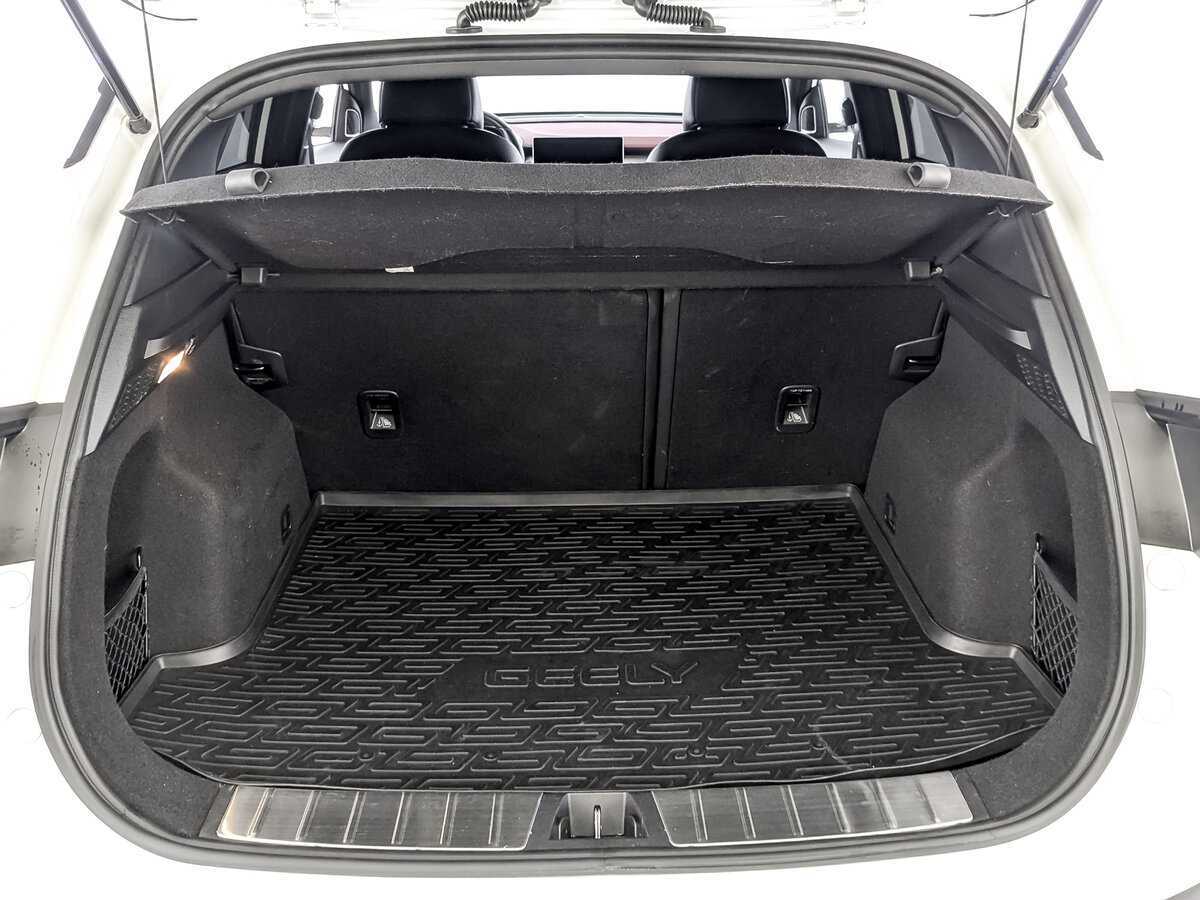 Geely Coolray 2022 года с пробегом. Фото: #9
