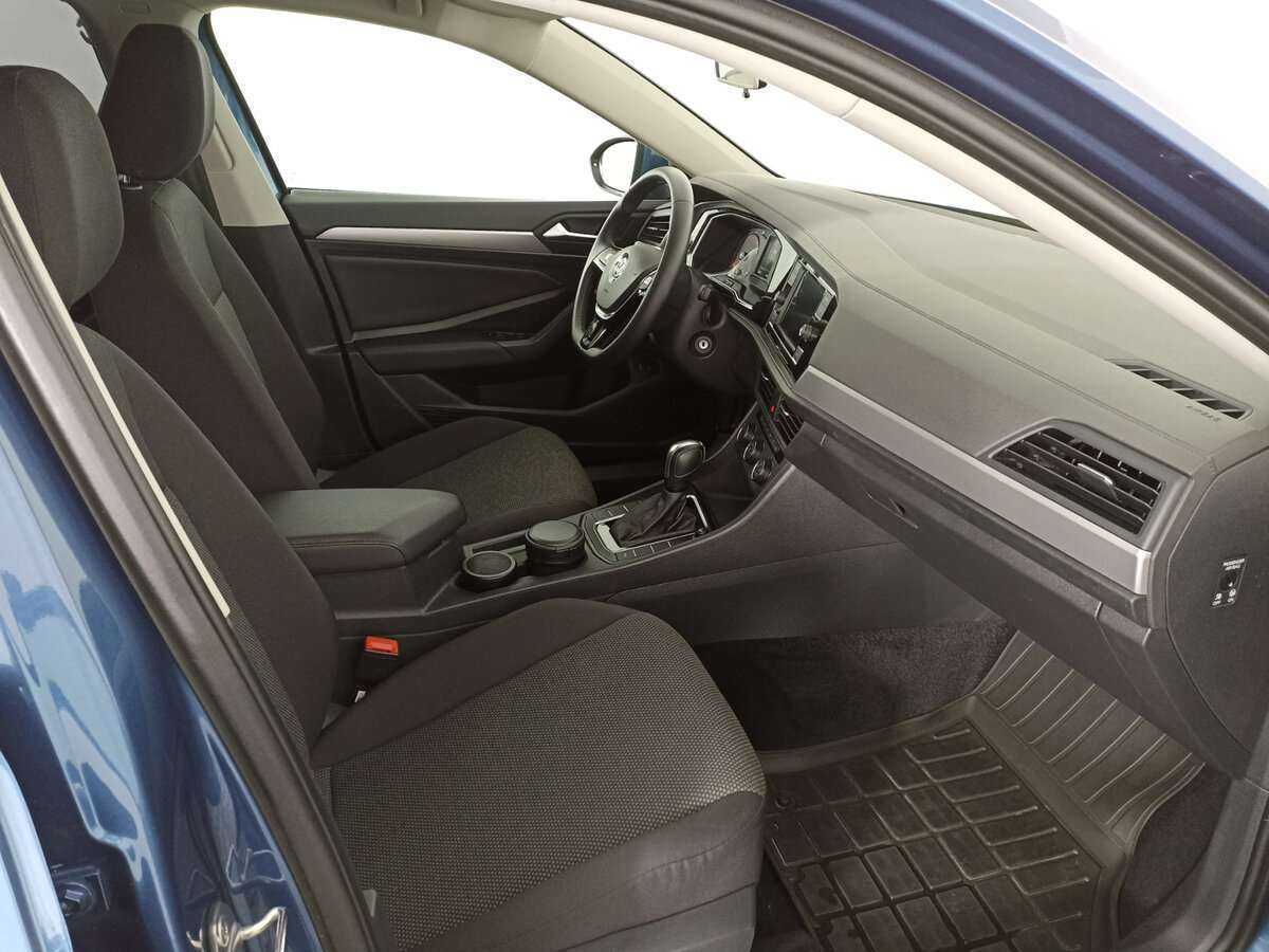 Volkswagen Jetta 2020 года с пробегом. Фото: #8