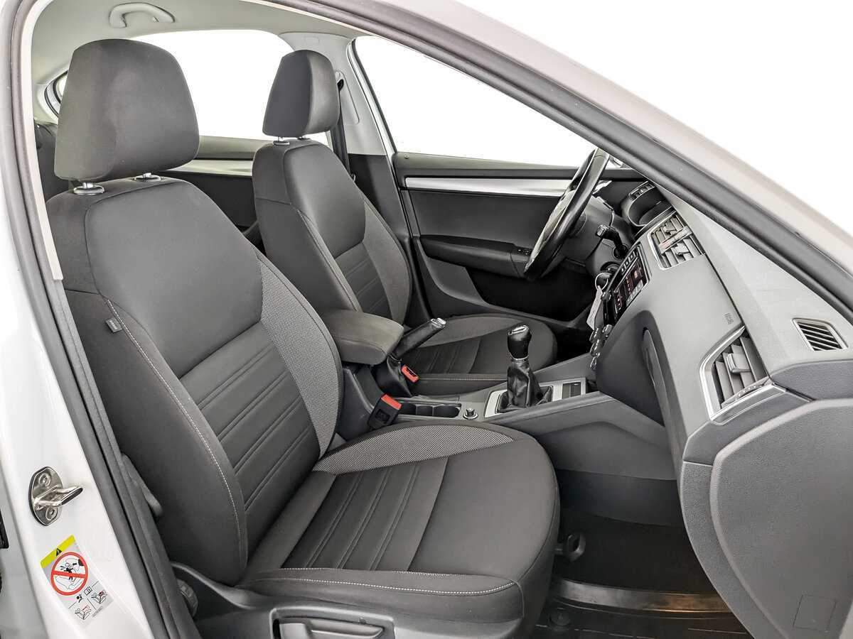 Skoda Octavia 2019 года с пробегом. Фото: #20