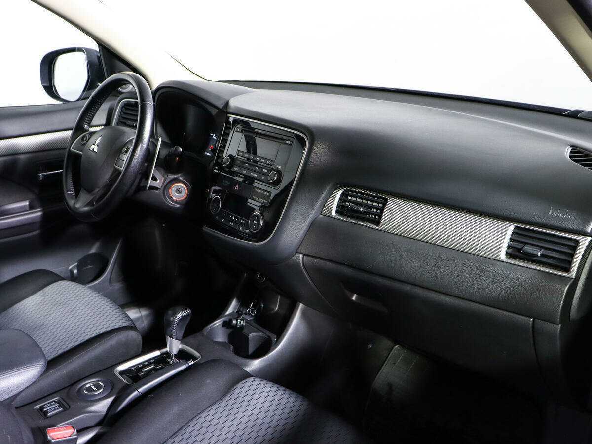 Mitsubishi Outlander 2013 года с пробегом. Фото: #9