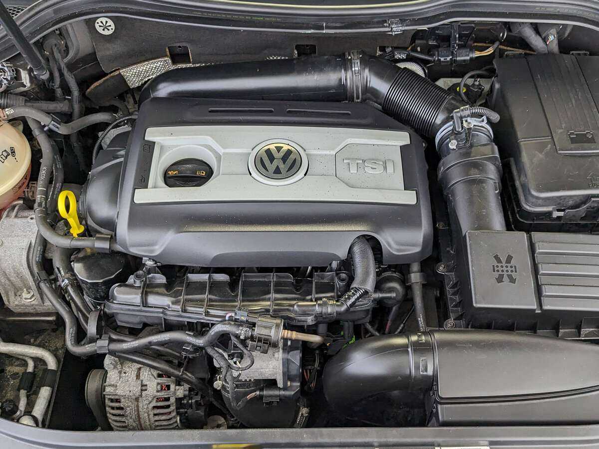 Volkswagen Passat CC 2013 года с пробегом. Фото: #8