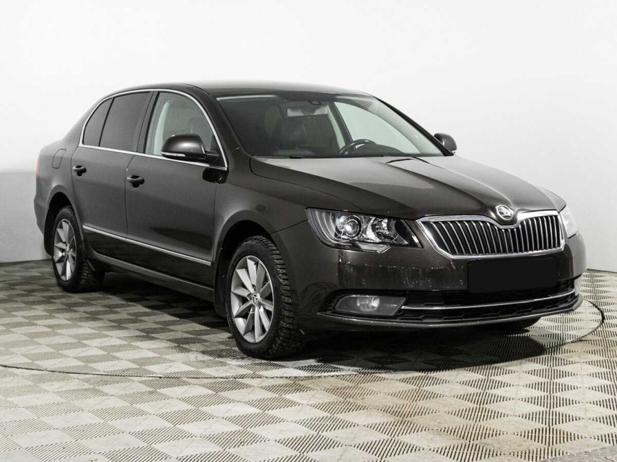Skoda Superb 2014 года с пробегом. Фото: #2
