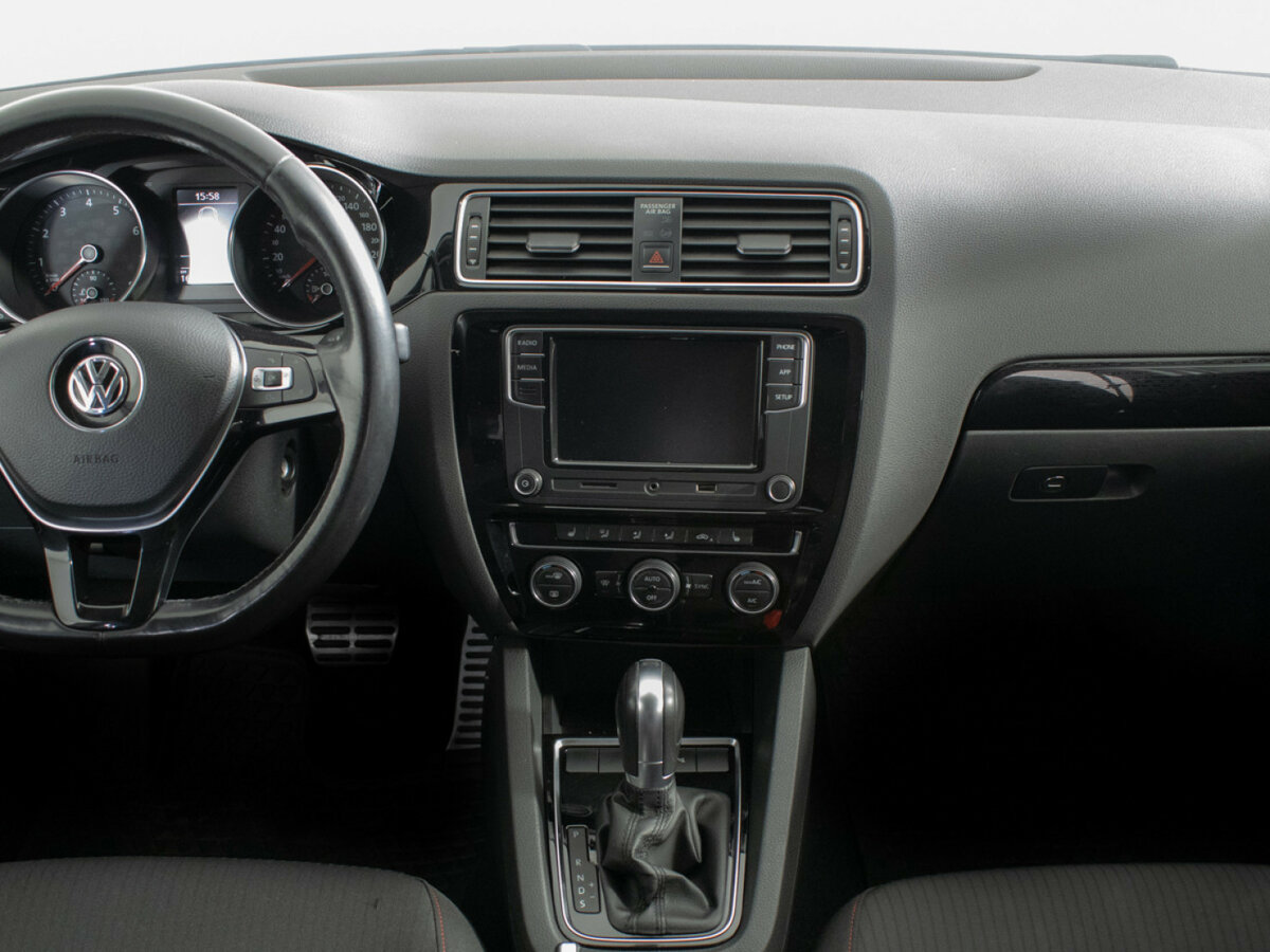 Volkswagen Jetta 2018 года с пробегом. Фото: #10