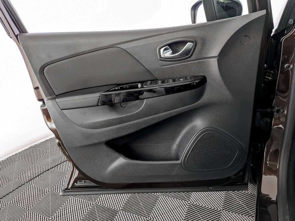 Renault Kaptur 2020 года с пробегом. Фото: #13