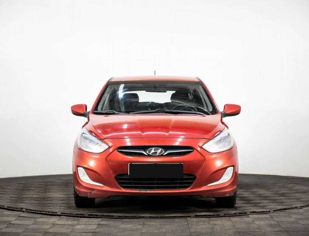 Hyundai Solaris 2012 года с пробегом. Посмотреть фото