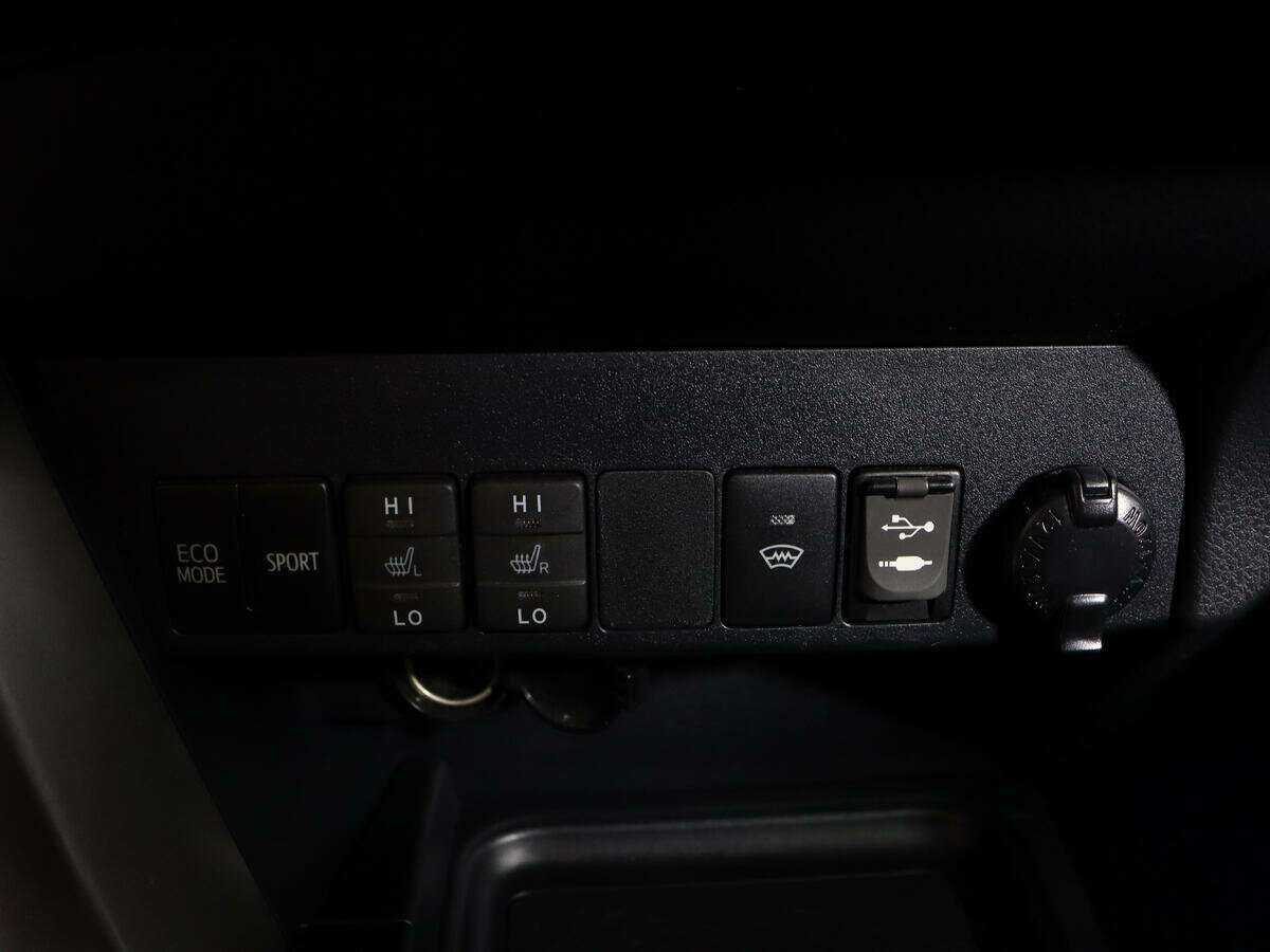 Toyota RAV4 2017 года с пробегом. Фото: #19