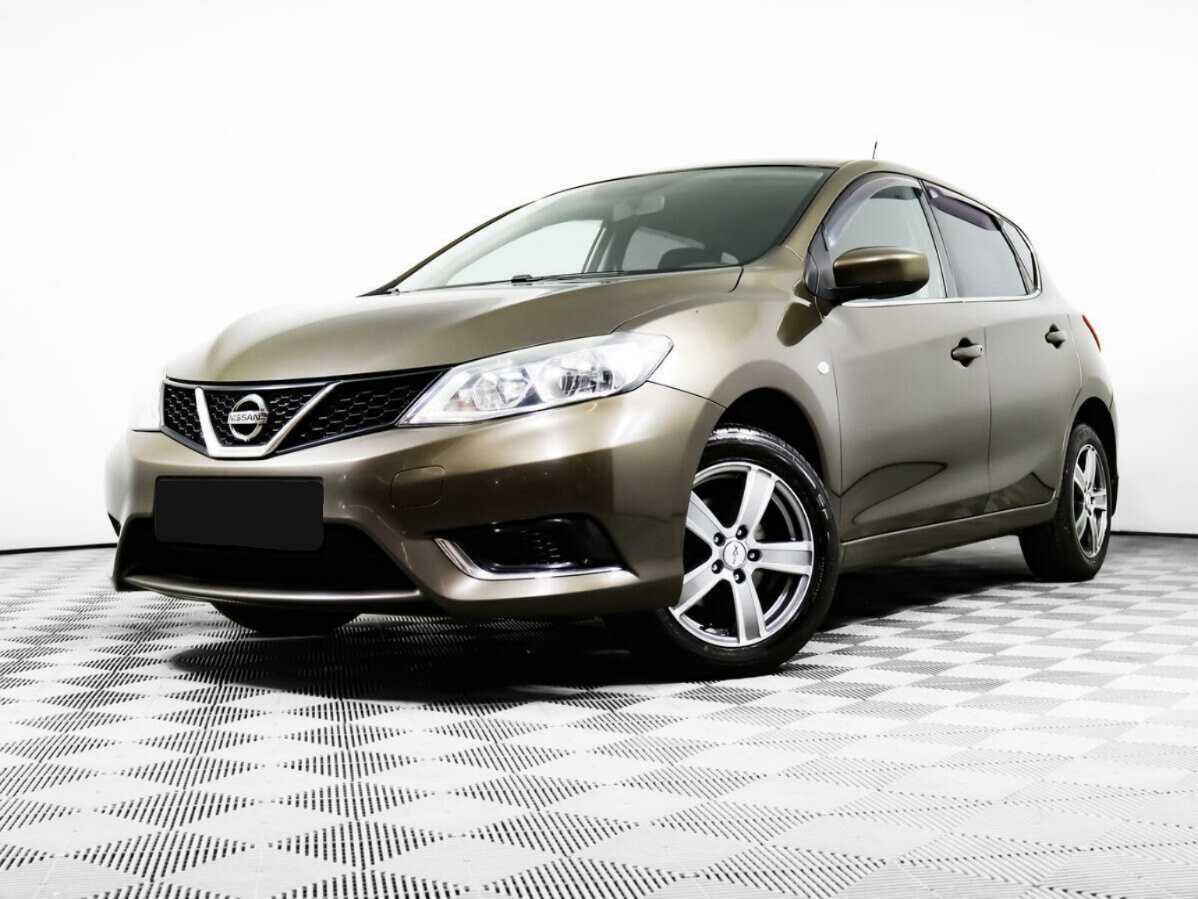 Nissan Tiida 2015 года с пробегом. Посмотреть фото