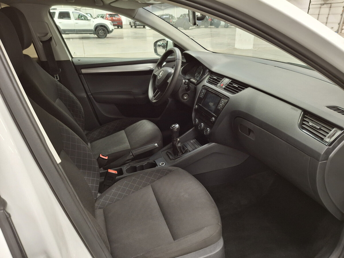 Skoda Octavia 2018 года с пробегом. Фото: #10