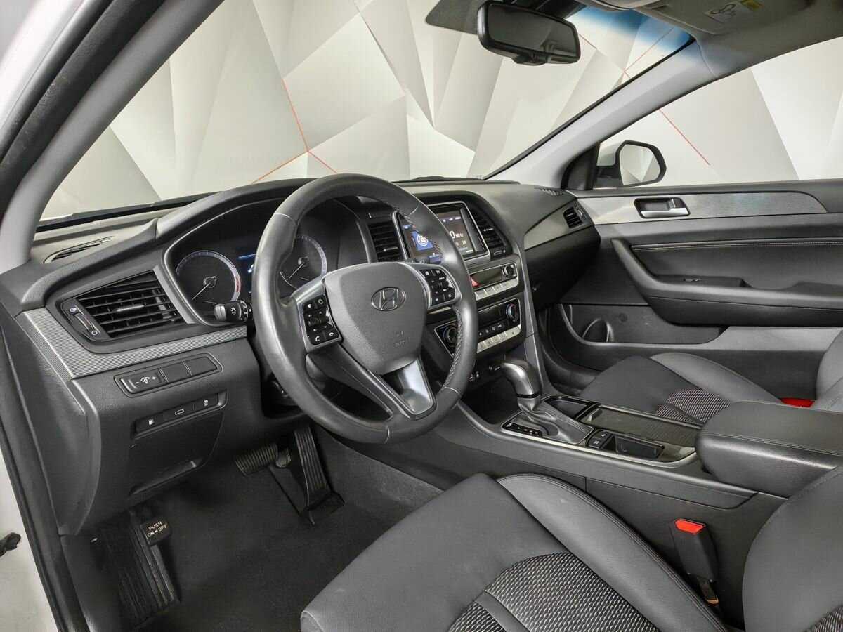 Hyundai Sonata 2018 года с пробегом. Фото: #13