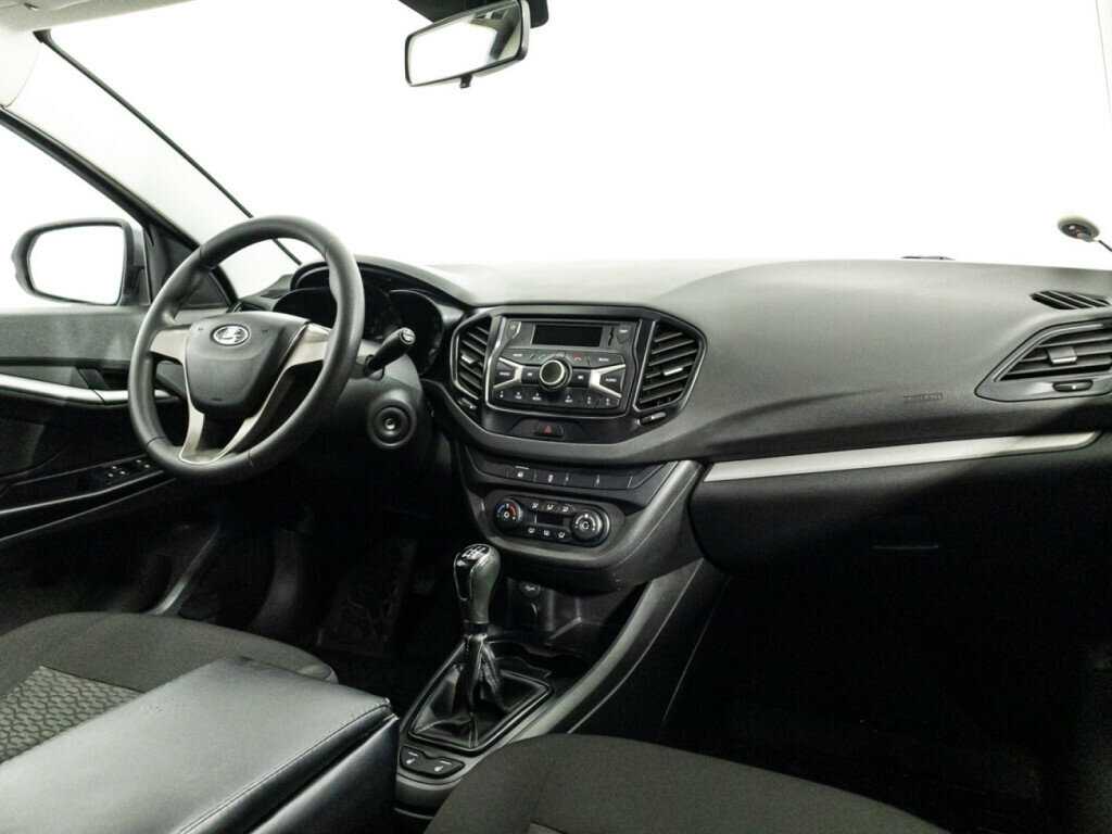 Lada (ВАЗ) Vesta 2017 года с пробегом. Фото: #8