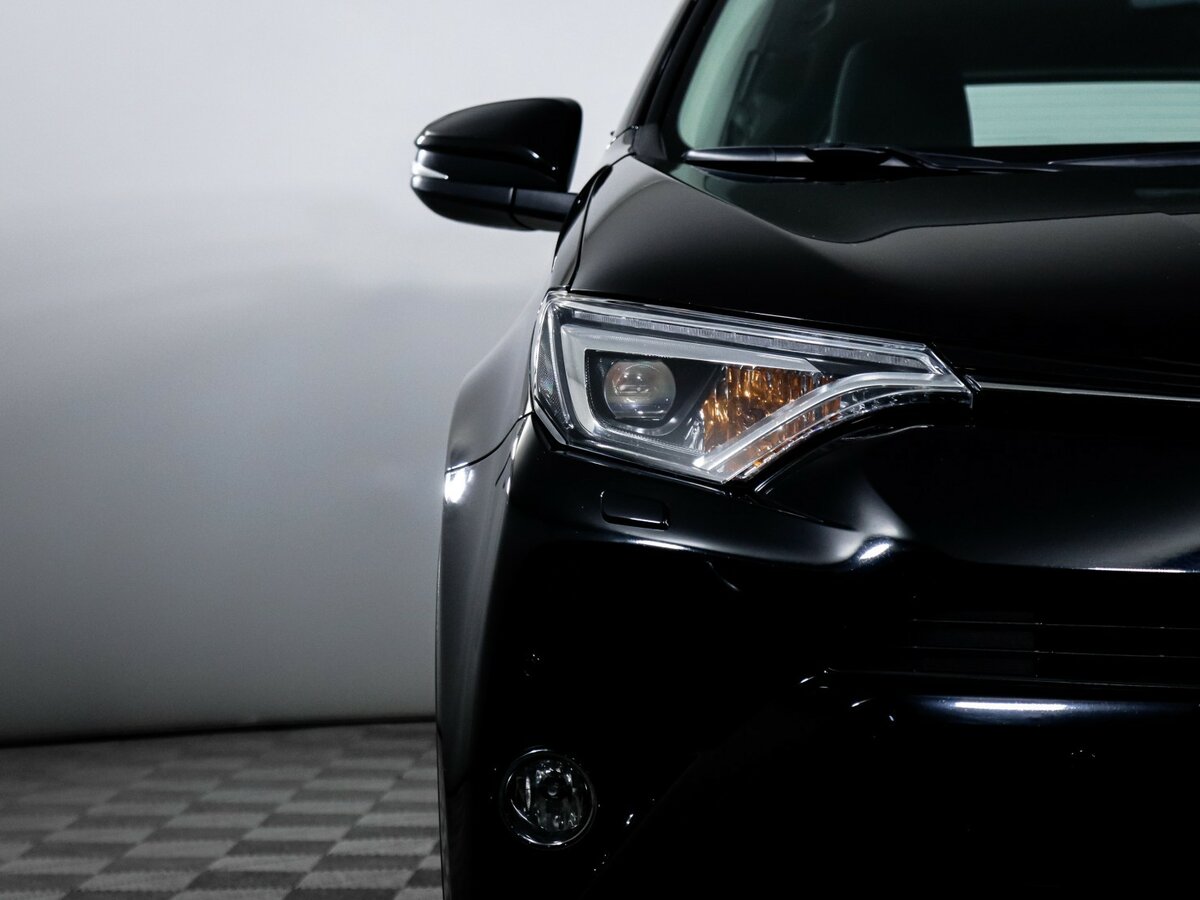 Toyota RAV4 2018 года с пробегом. Фото: #17