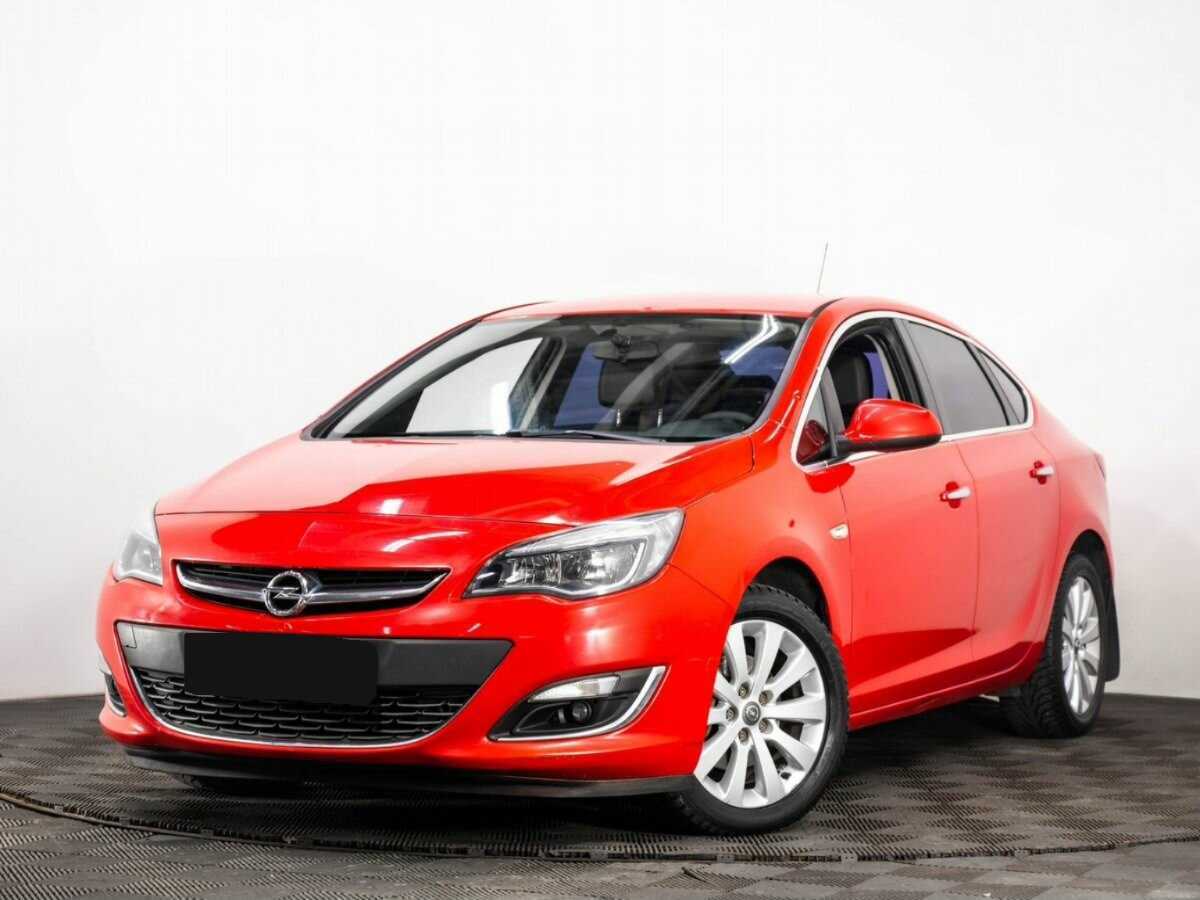 Opel Astra 2013 года с пробегом. Посмотреть фото