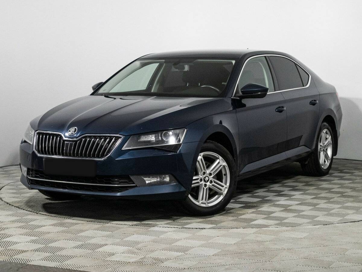 Skoda Superb 2015 года с пробегом. Посмотреть фото