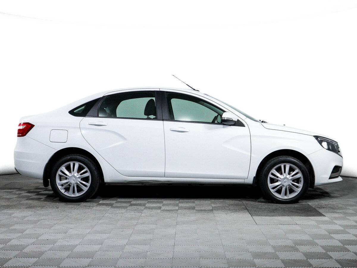 Lada (ВАЗ) Vesta 2018 года с пробегом. Фото: #3