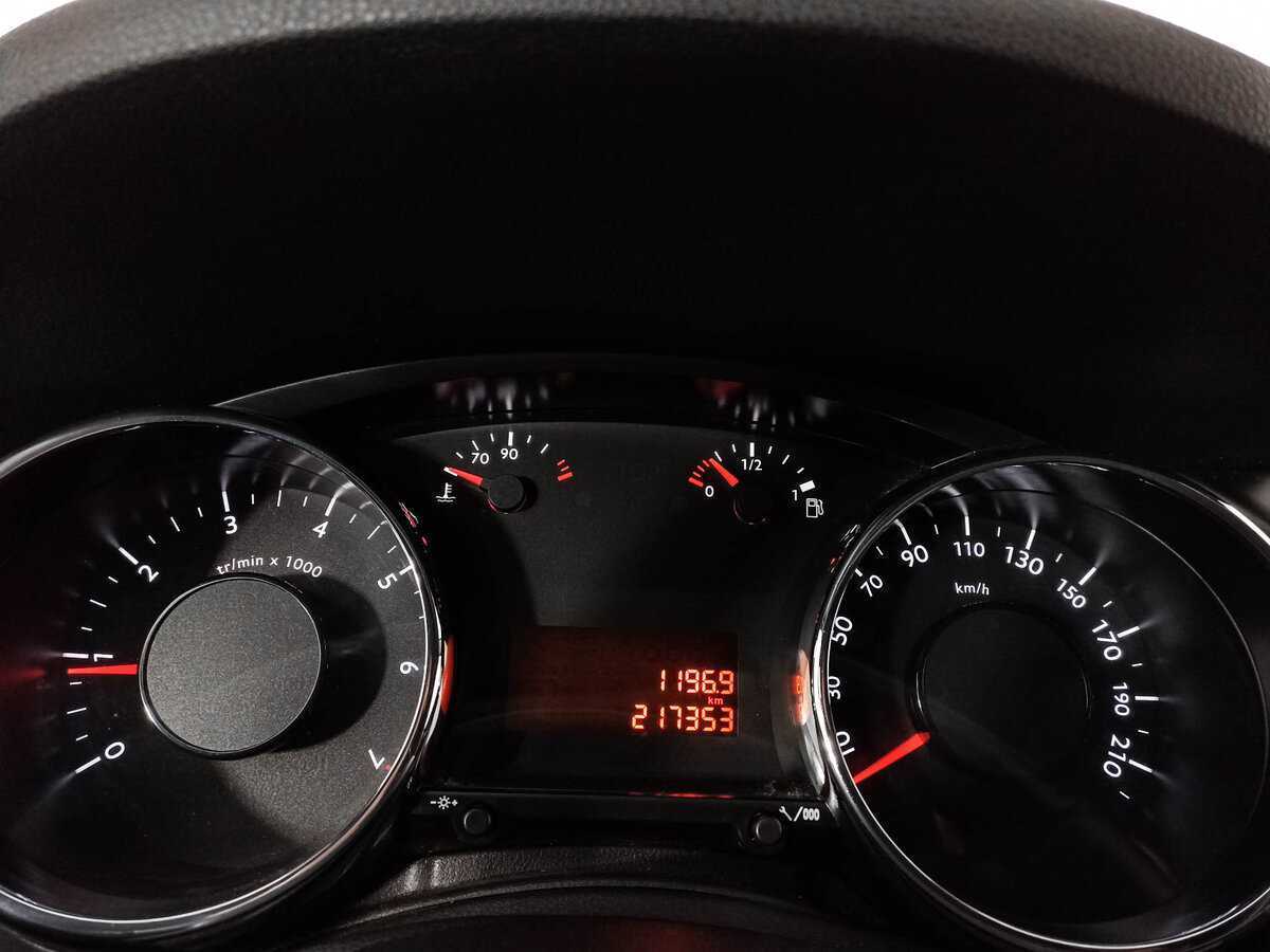 Peugeot 3008 2012 года с пробегом. Фото: #9