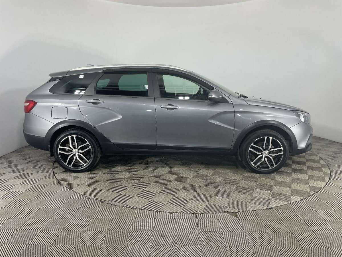 Lada (ВАЗ) Vesta 2018 года с пробегом. Фото: #3