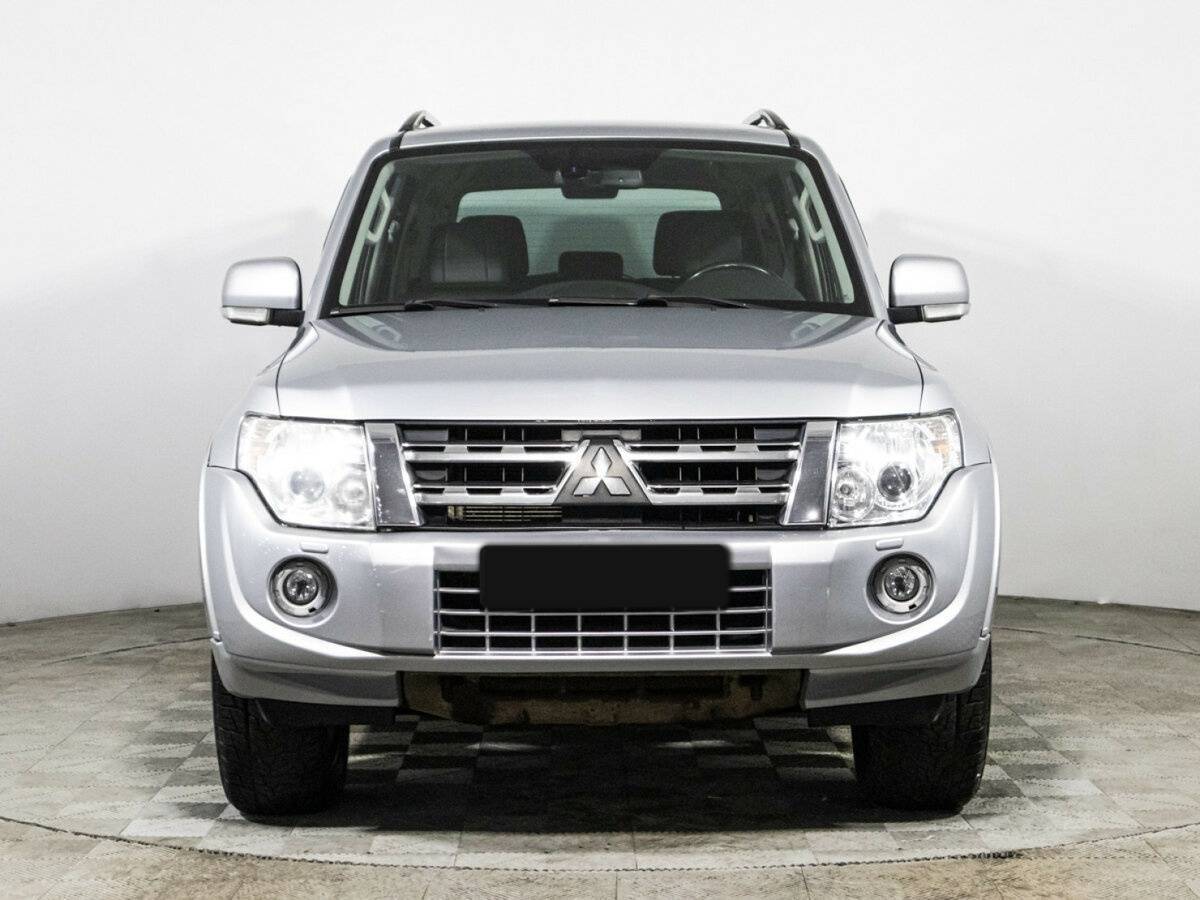 Mitsubishi Pajero 2012 года с пробегом. Фото: #1