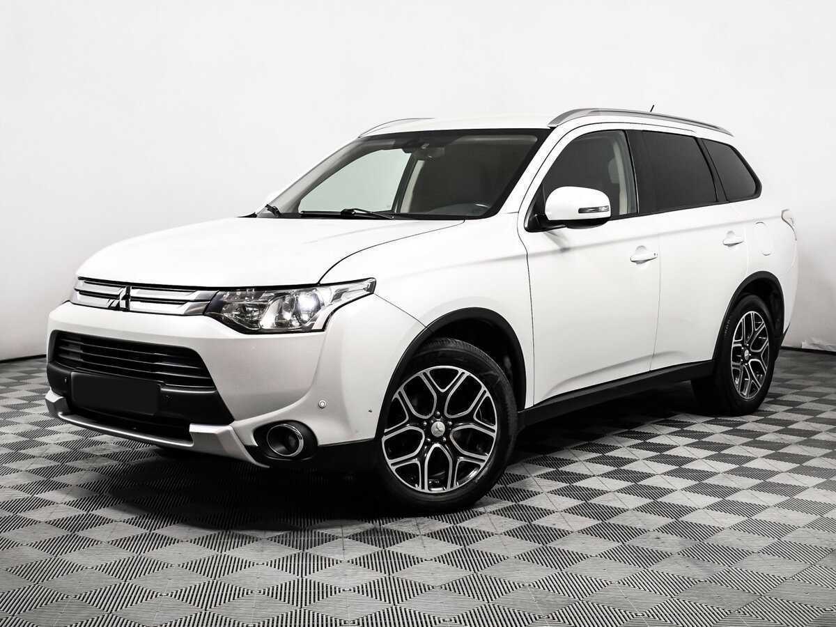 Mitsubishi Outlander 2015 года с пробегом. Фото: #0