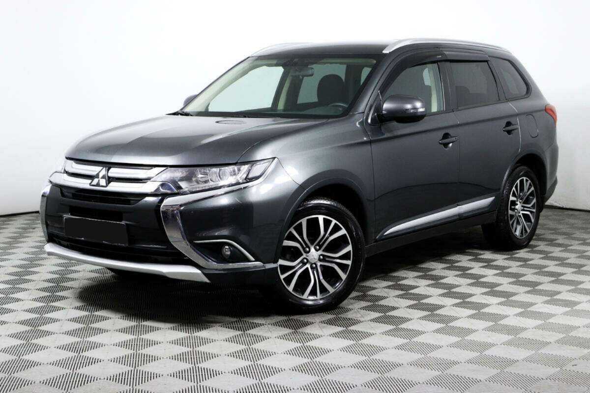 Mitsubishi Outlander 2018 года с пробегом. Посмотреть фото