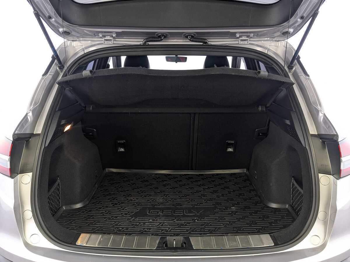 Geely Coolray 2023 года с пробегом. Фото: #9