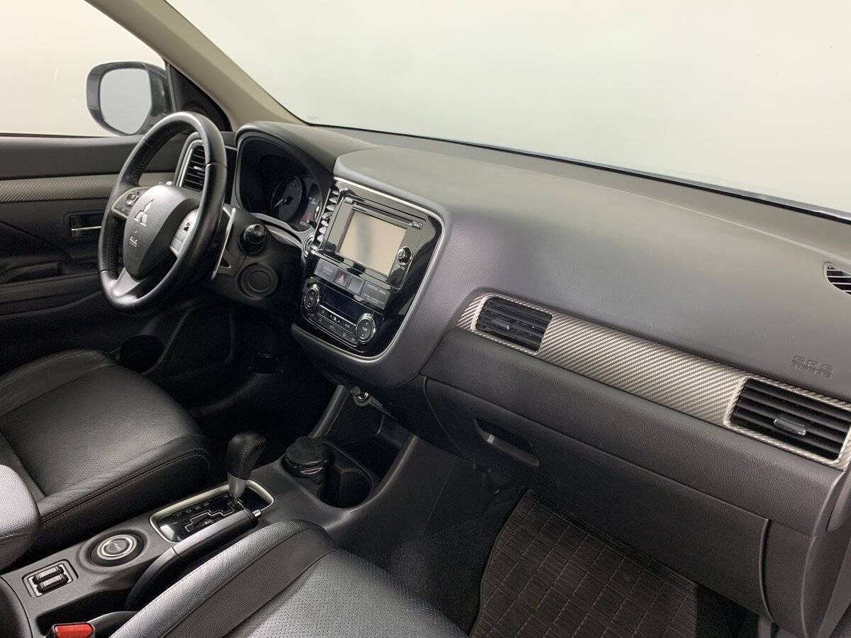 Mitsubishi Outlander 2013 года с пробегом. Фото: #12