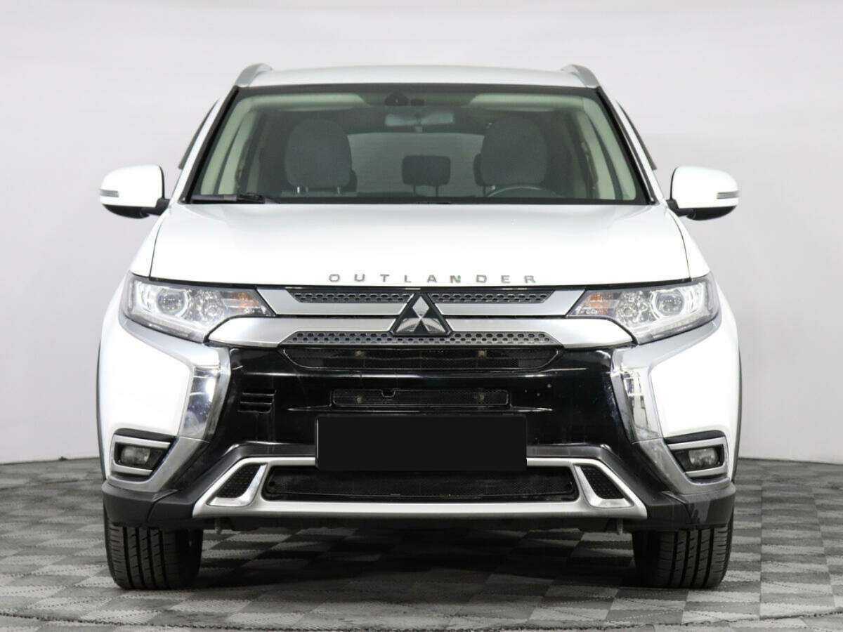 Mitsubishi Outlander 2020 года с пробегом. Фото: #1
