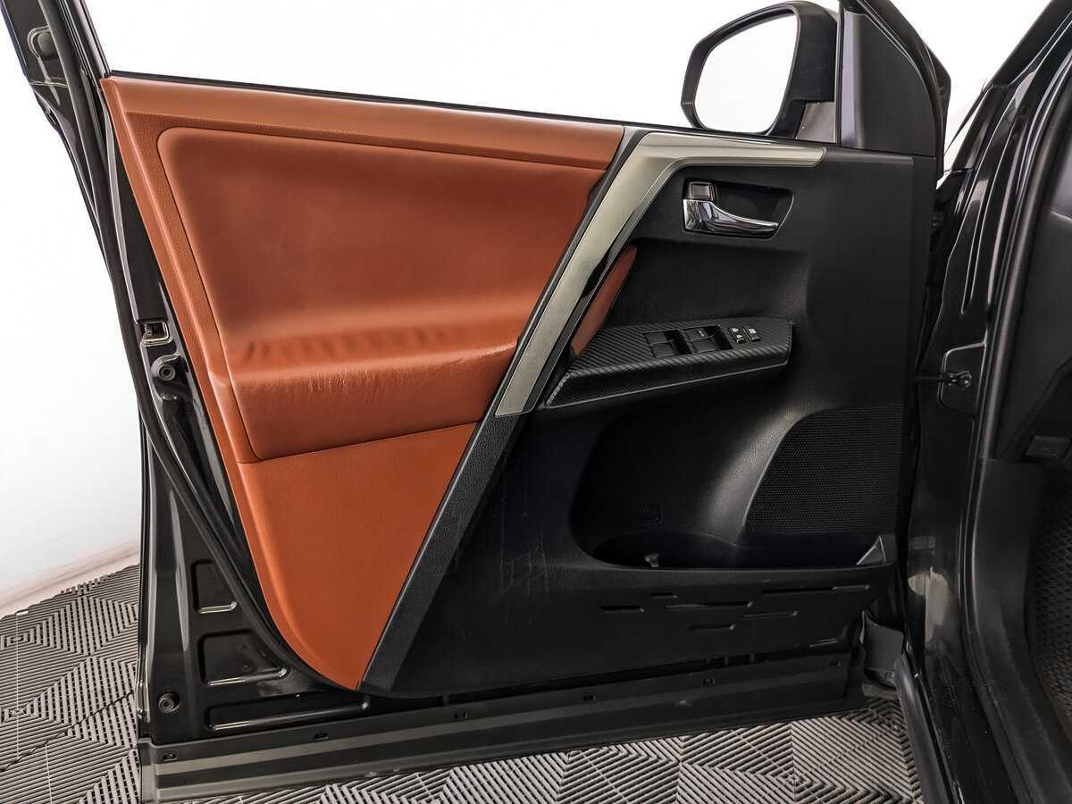 Toyota RAV4 2013 года с пробегом. Фото: #14