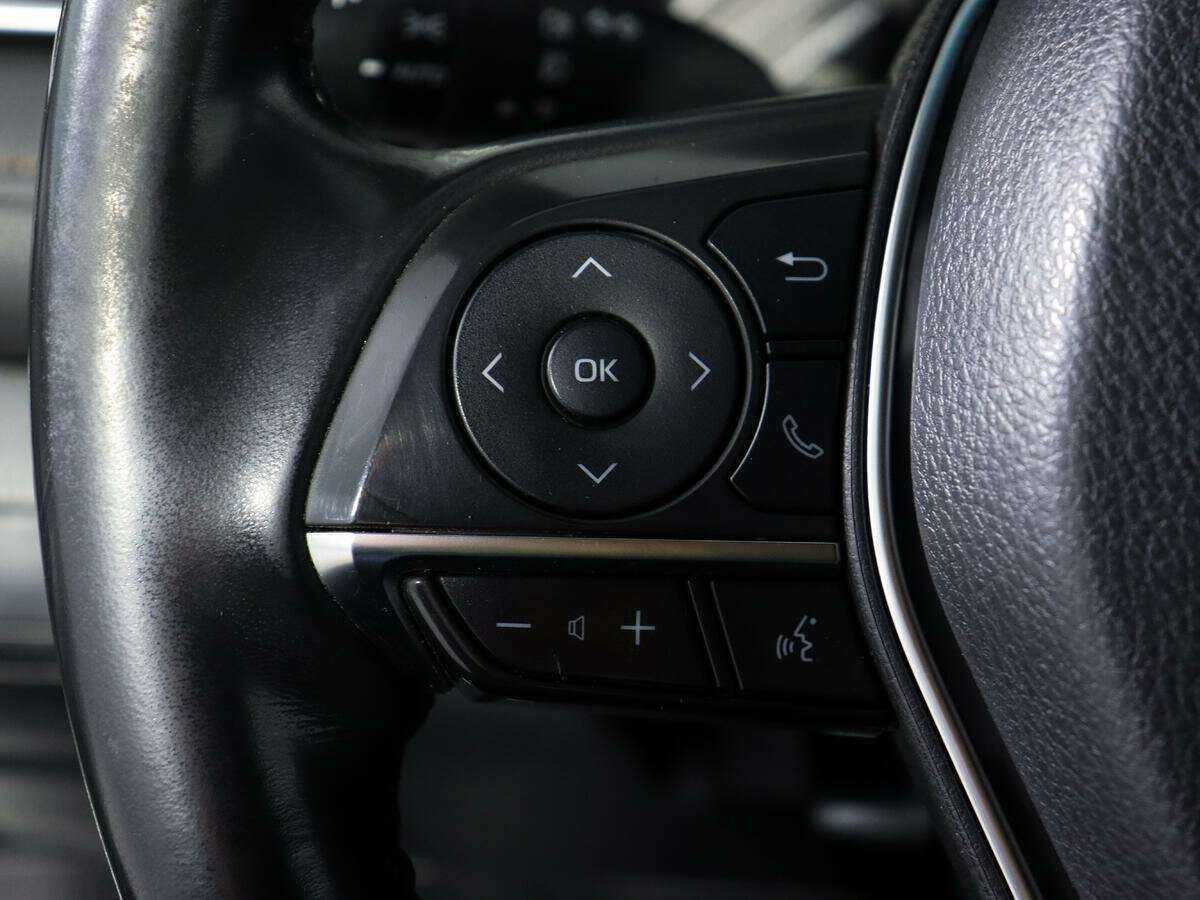 Toyota Camry 2019 года с пробегом. Фото: #16