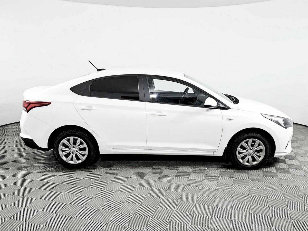Hyundai Solaris 2021 года с пробегом. Фото: #3