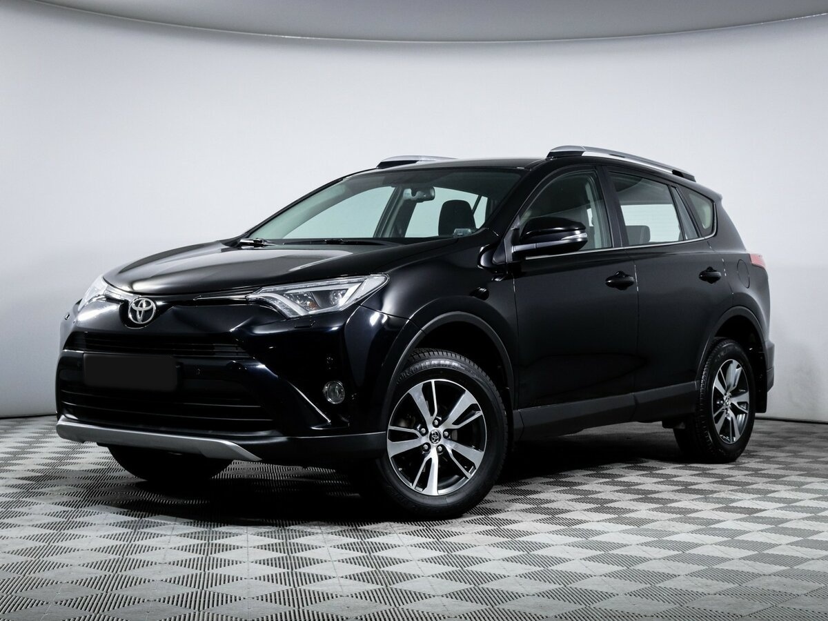 Toyota RAV4 2018 года с пробегом. Посмотреть фото