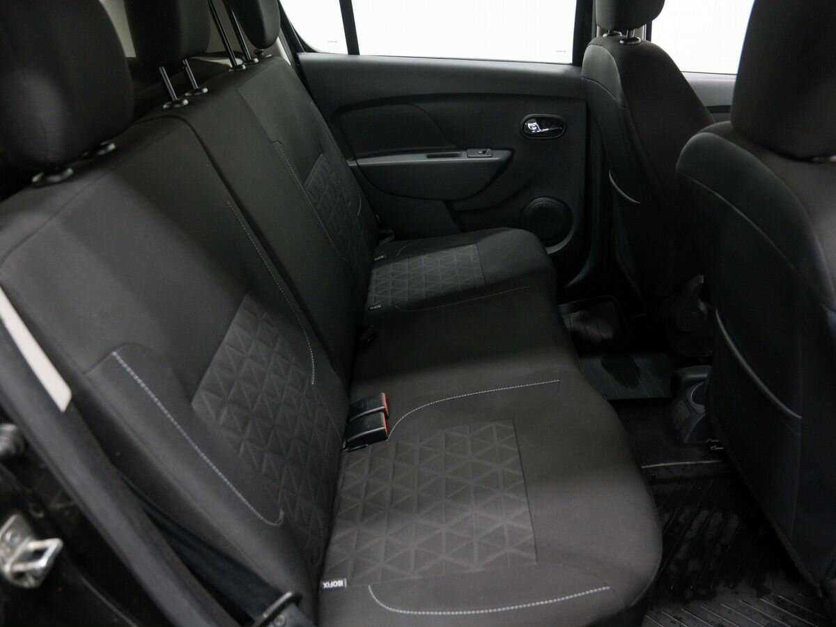Renault Sandero 2015 года с пробегом. Фото: #9
