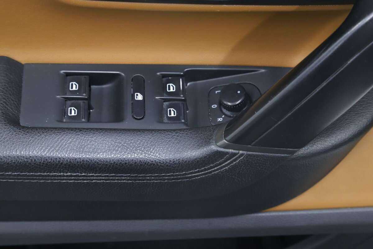 Volkswagen Passat CC 2013 года с пробегом. Фото: #7