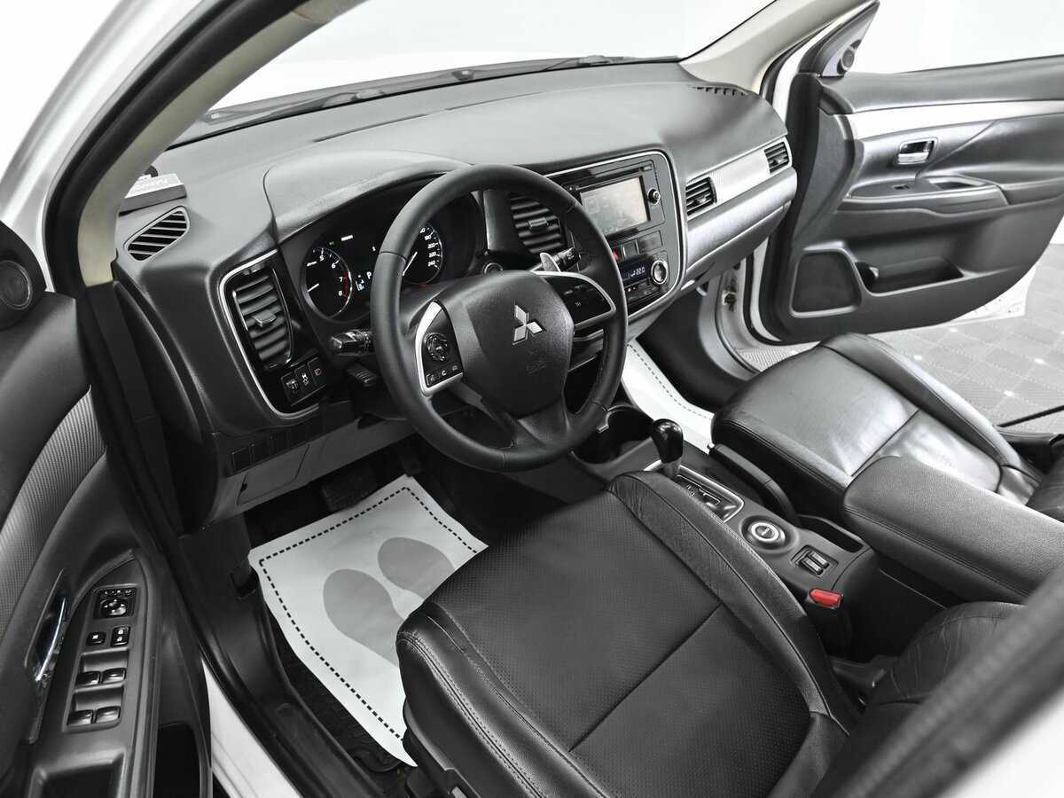 Mitsubishi Outlander 2012 года с пробегом. Фото: #7