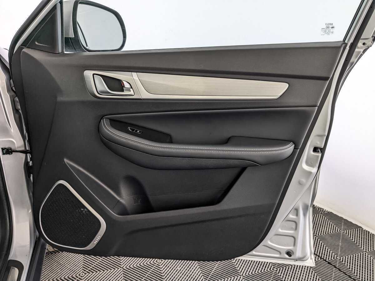 Geely Emgrand X7 2020 года с пробегом. Фото: #24