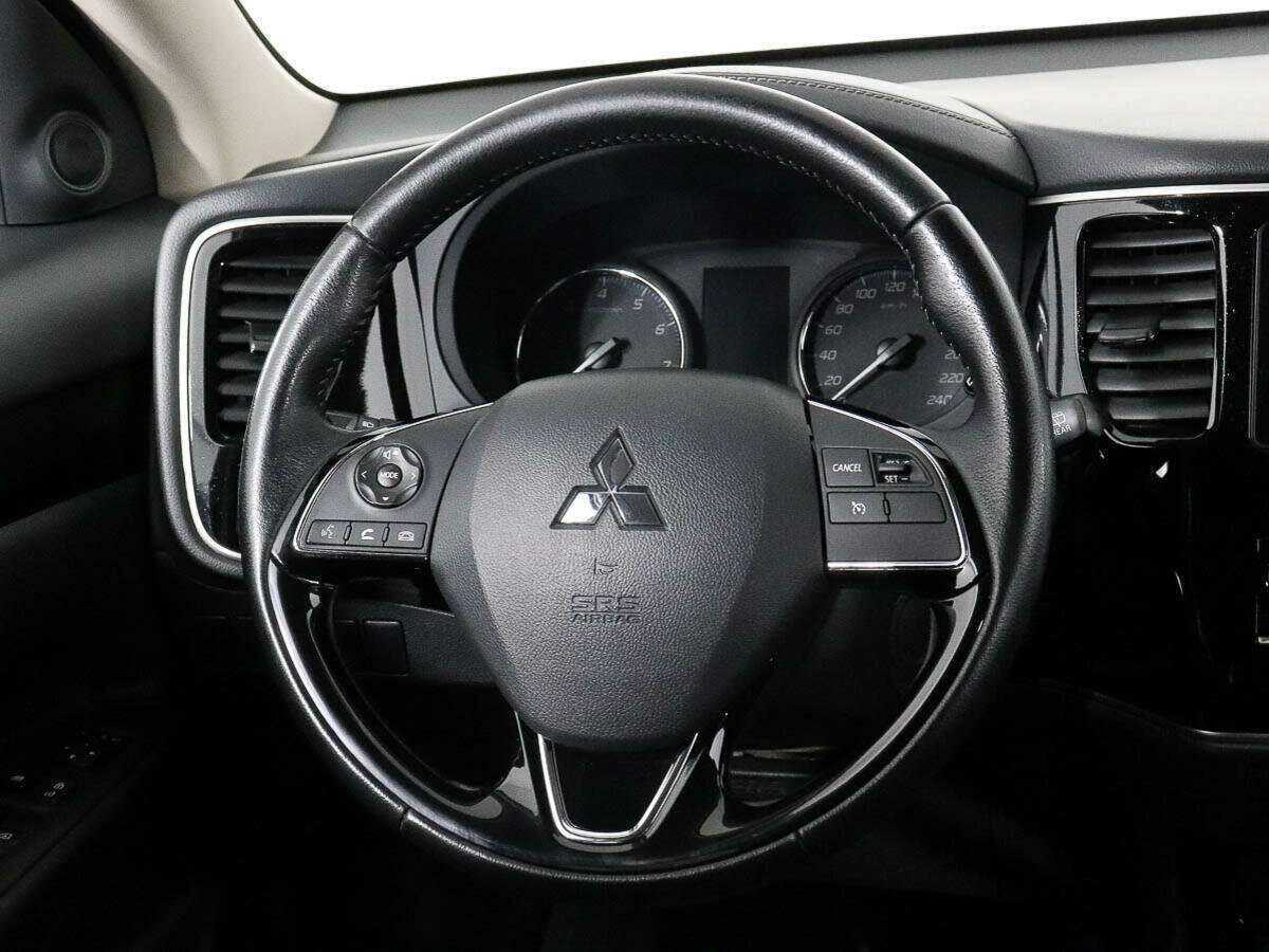 Mitsubishi Outlander 2021 года с пробегом. Фото: #10