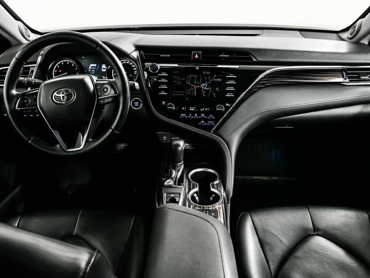 Toyota Camry 2019 года с пробегом. Фото: #10
