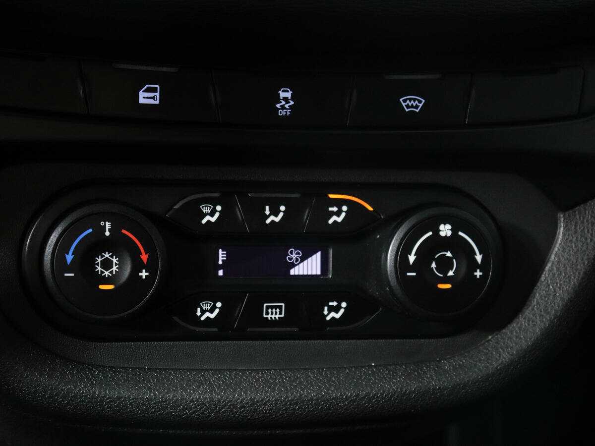 Lada (ВАЗ) Vesta 2019 года с пробегом. Фото: #12