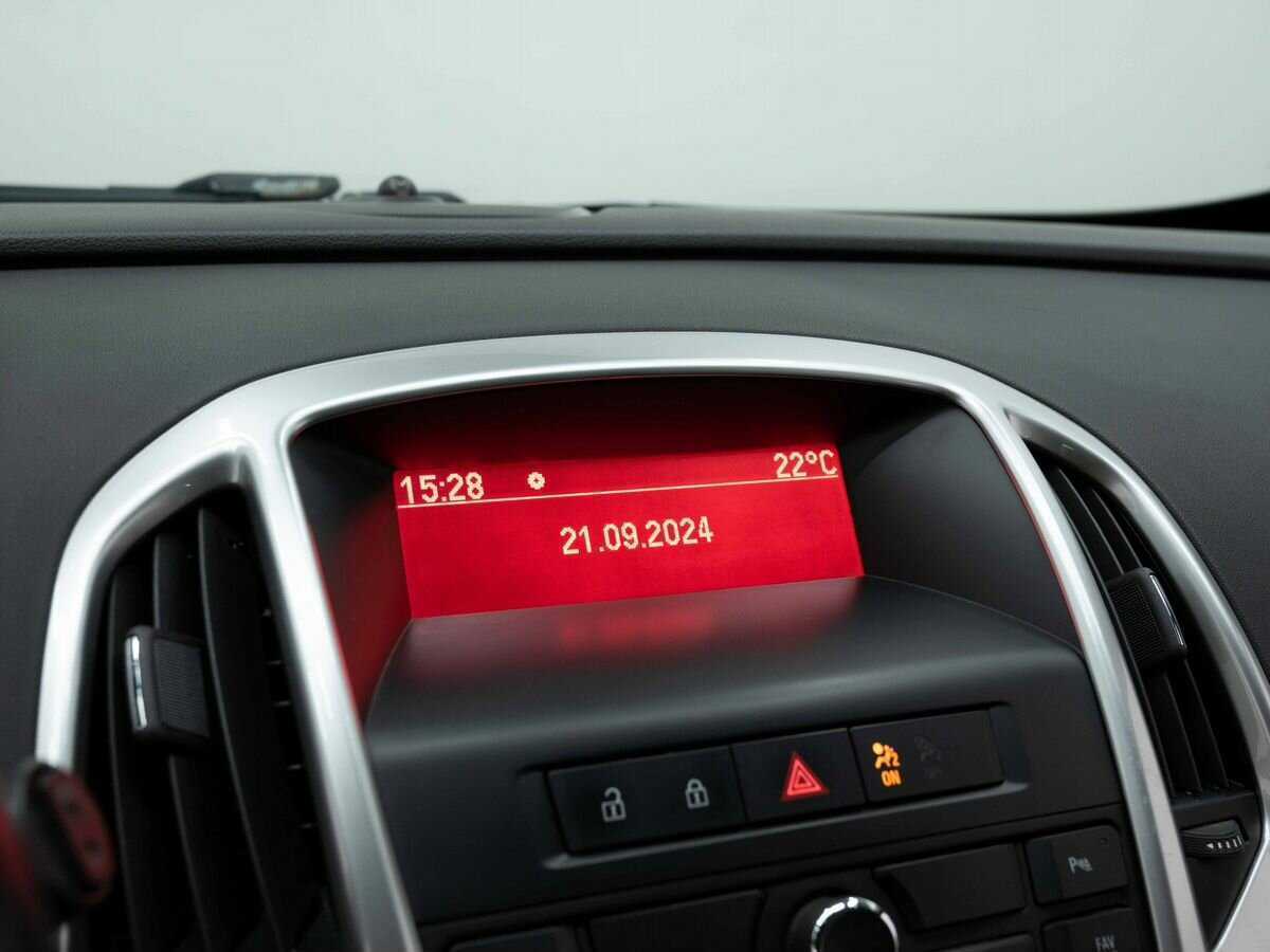 Opel Astra 2013 года с пробегом. Фото: #18