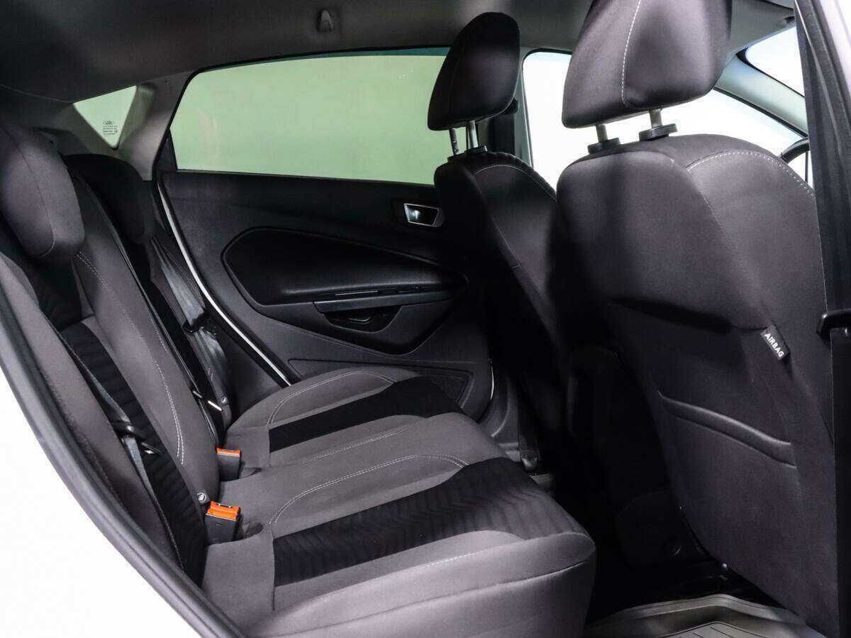 Ford Fiesta 2015 года с пробегом. Фото: #12