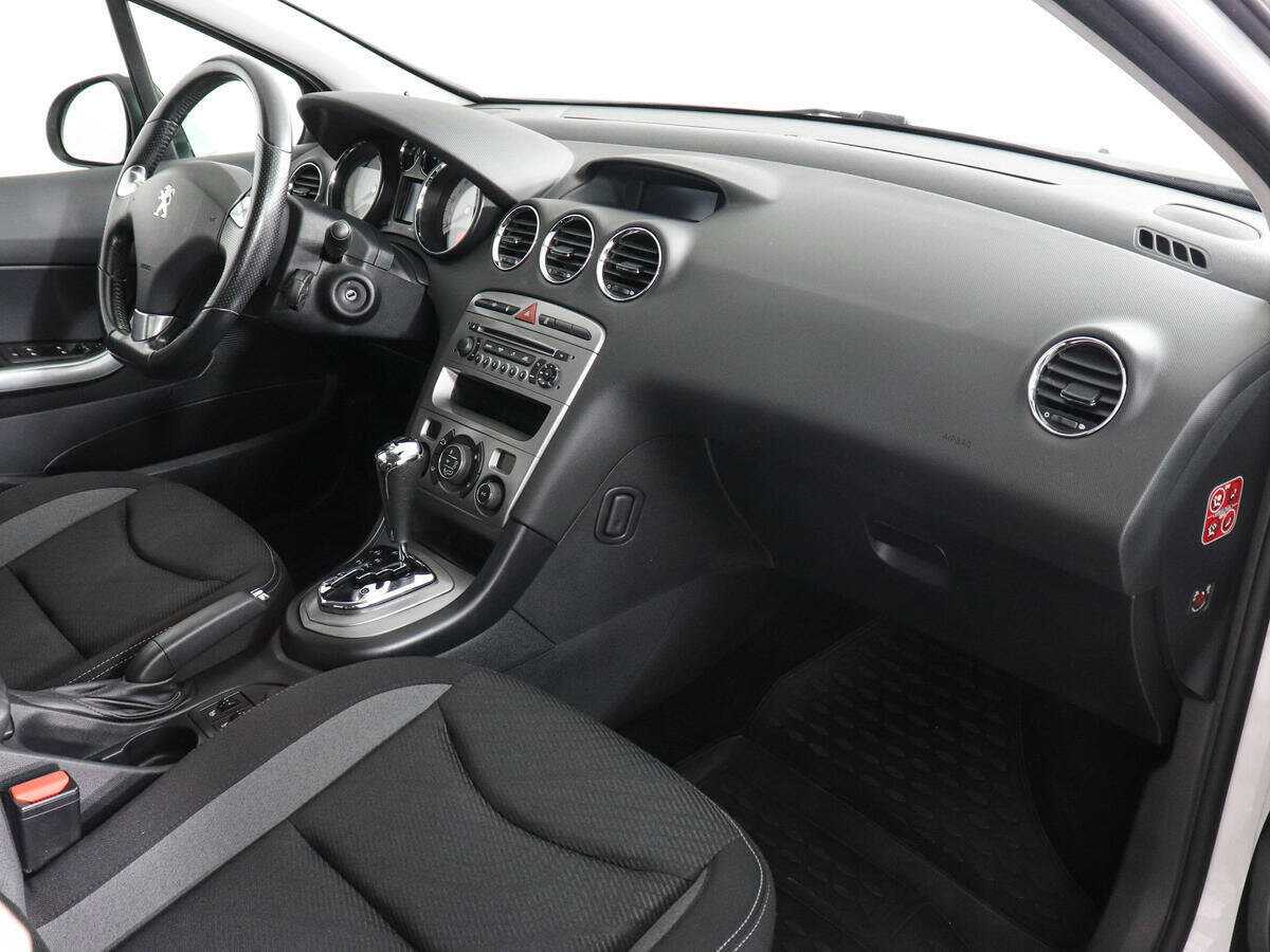Peugeot 408 2016 года с пробегом. Фото: #9