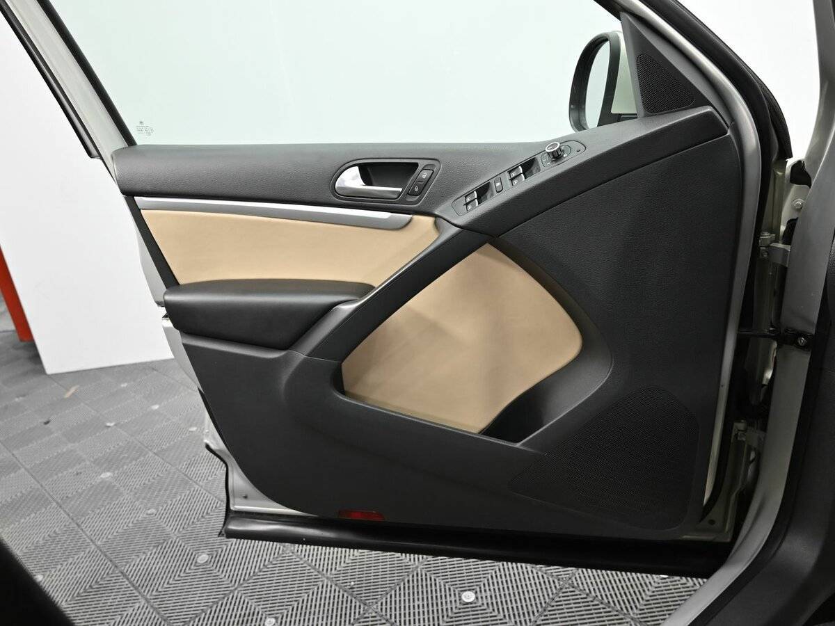 Volkswagen Tiguan 2012 года с пробегом. Фото: #6