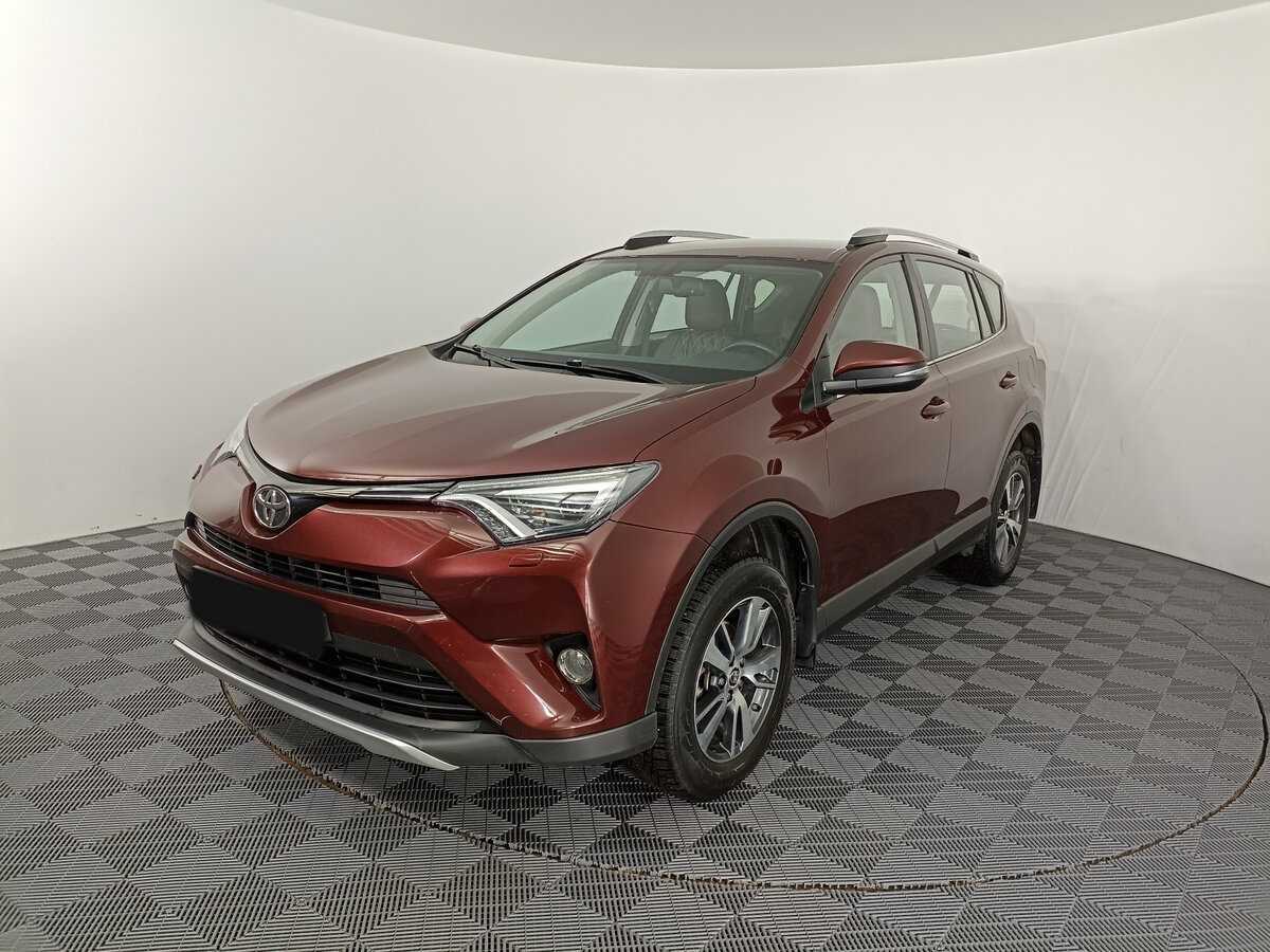 Toyota RAV4 2018 года с пробегом. Посмотреть фото