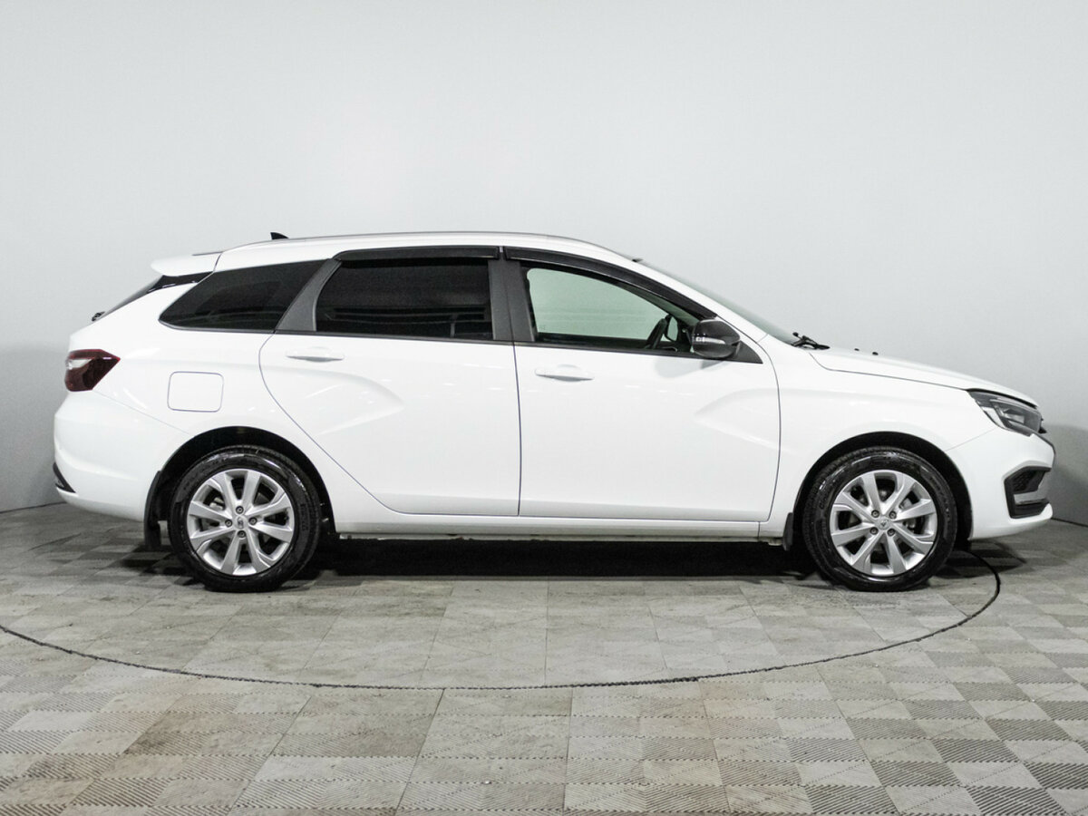 Lada (ВАЗ) Vesta 2024 года с пробегом. Фото: #3