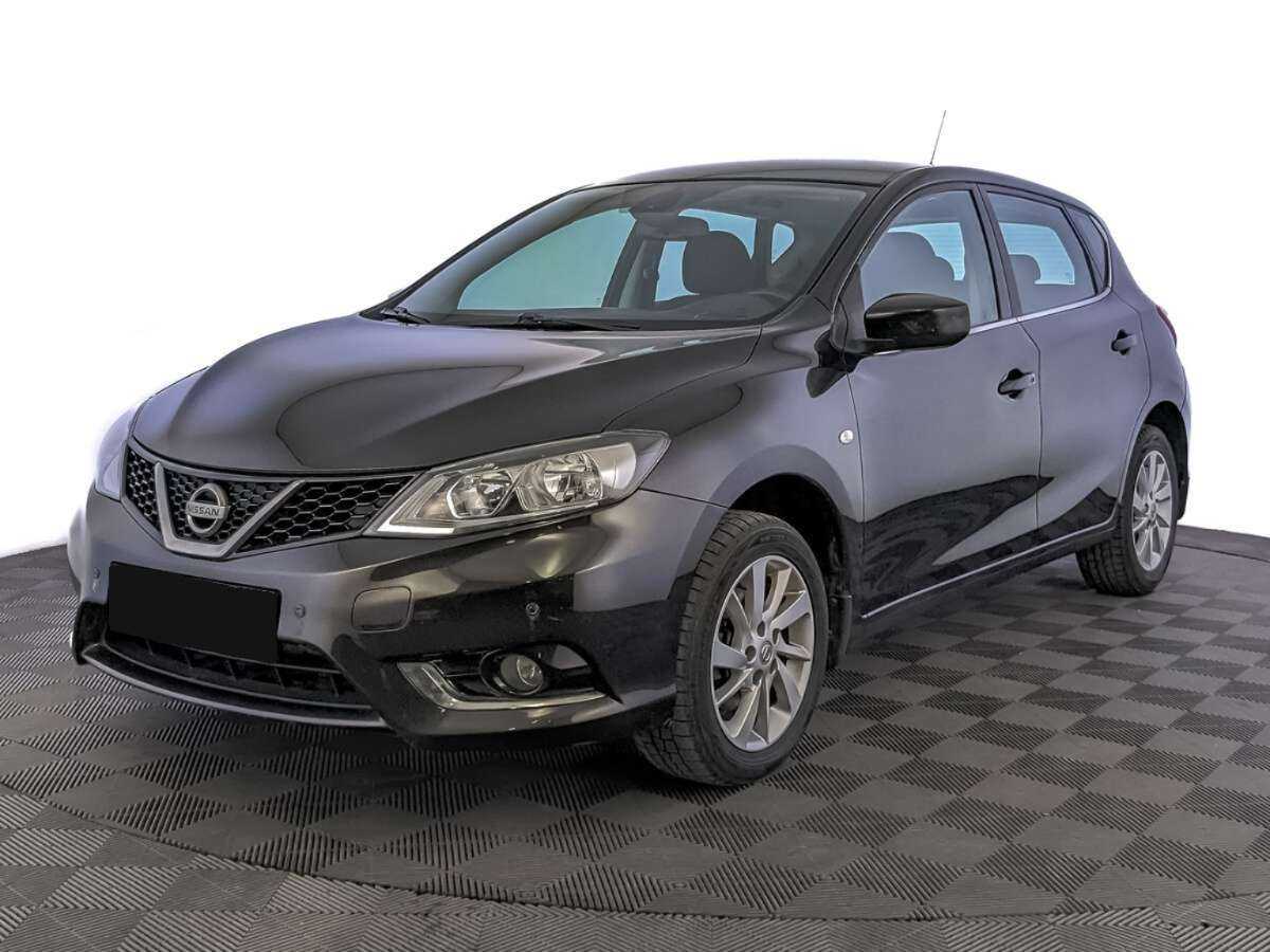 Nissan Tiida 2015 года с пробегом. Посмотреть фото